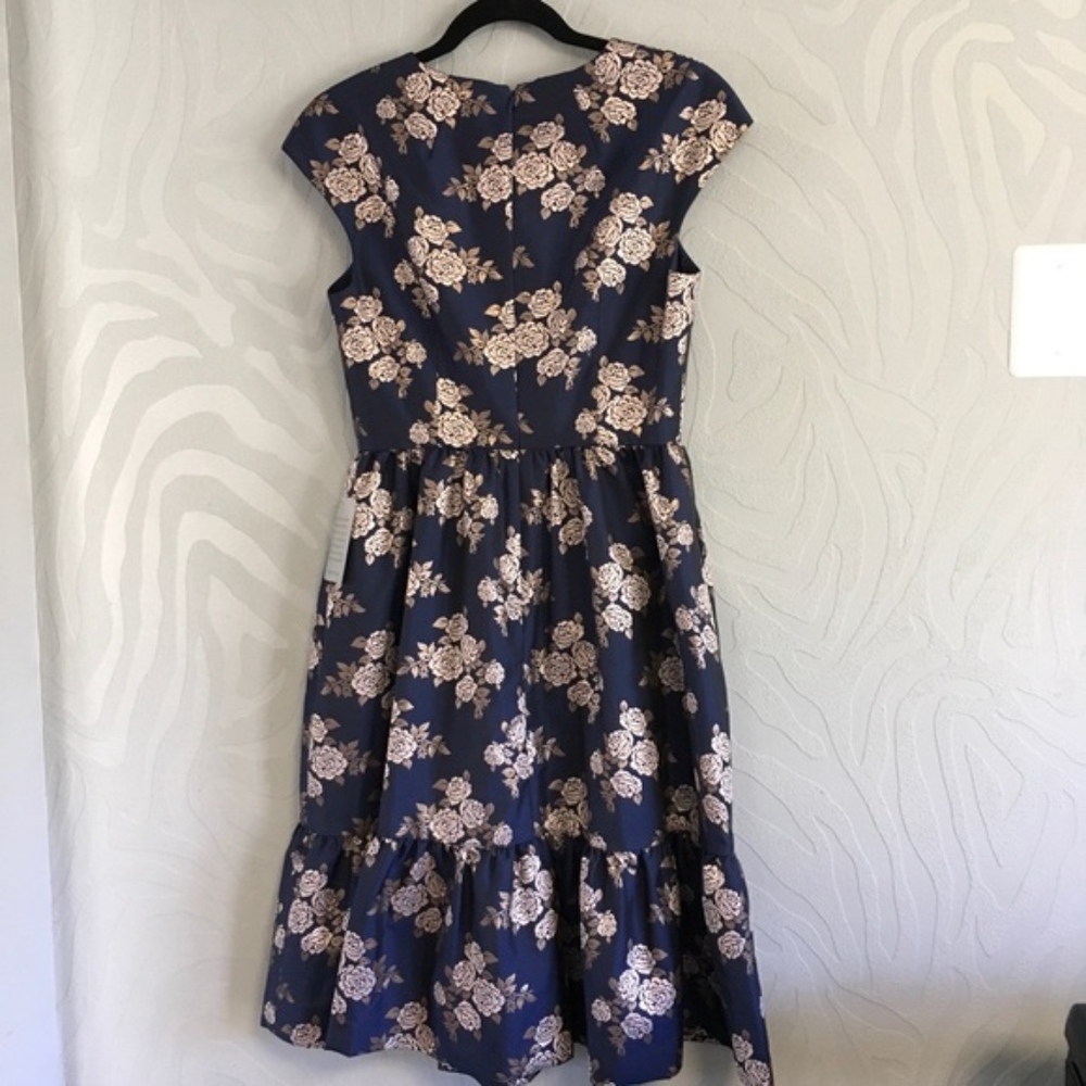 ❌SOLD ❌gal Meets Glam Jenny Navy Dress wgold roses - Picture 7 of 8